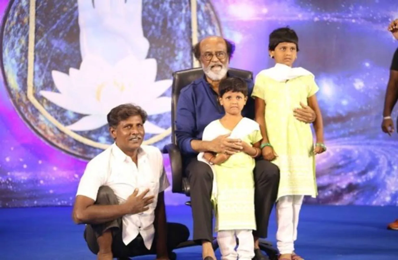 rajini with fans